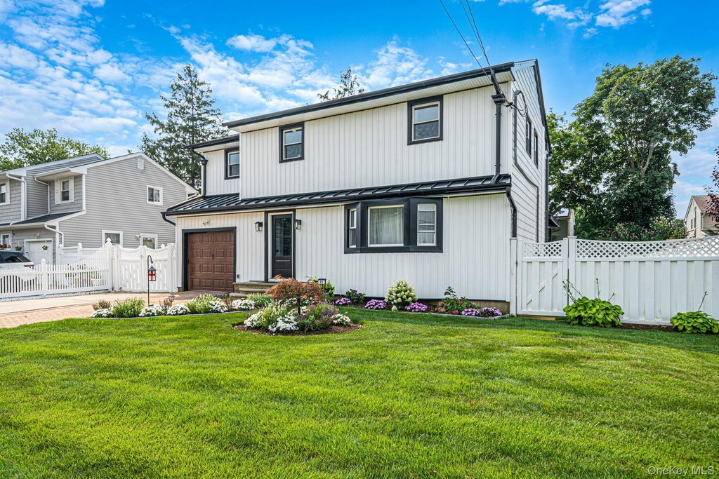 95 Colonial Drive, Massapequa, NY 11758 — photo 3