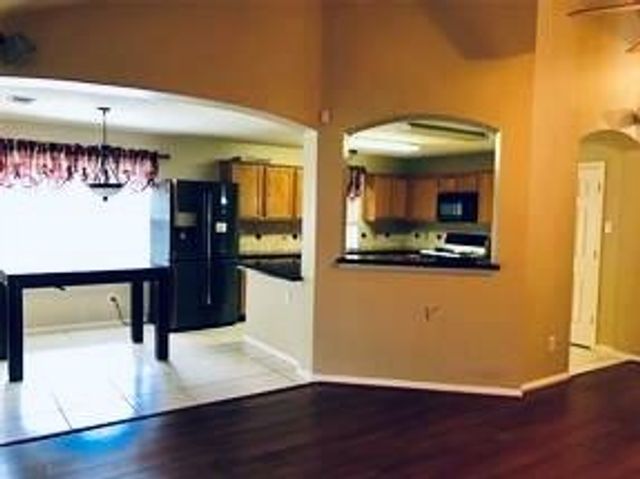 10718 Lonesome Dove Trail, Houston, TX 77095