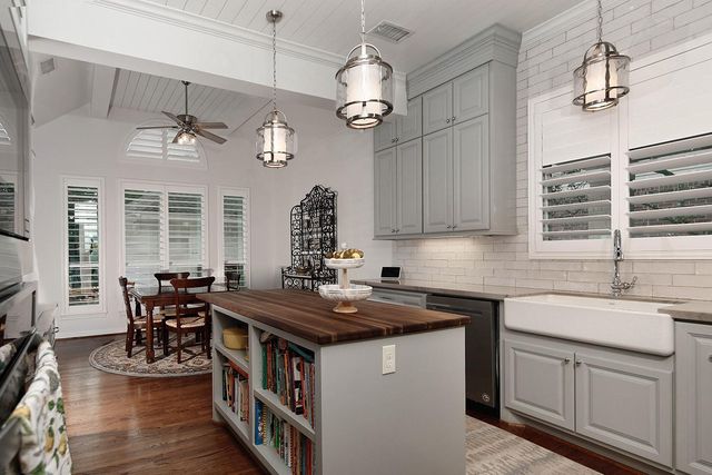 242 Split Rock Road, The Woodlands, TX 77381