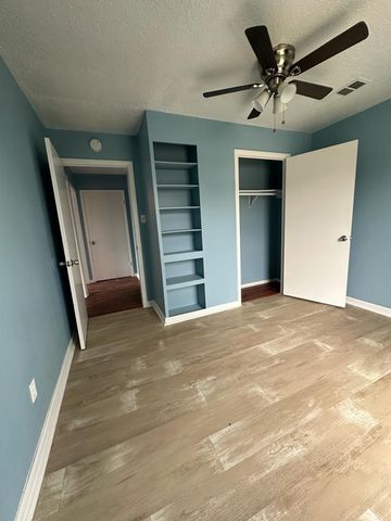 7301 Brockley Lane, Houston, TX 77087