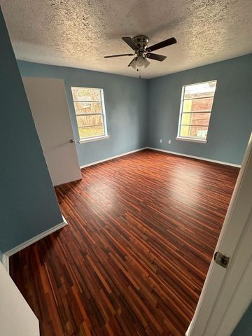 7301 Brockley Lane, Houston, TX 77087