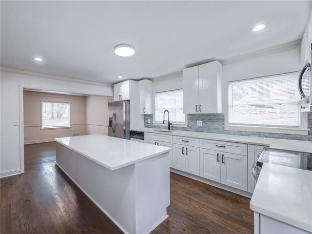 1652 Brewer SW Boulevard, Atlanta, GA 30310