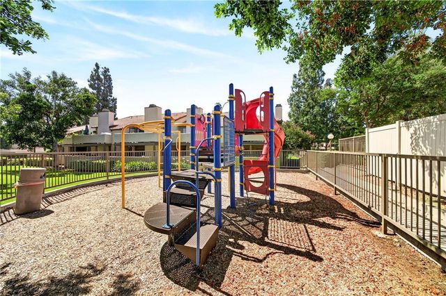 10151 Arrow Rte 26, Rancho Cucamonga, CA 91730