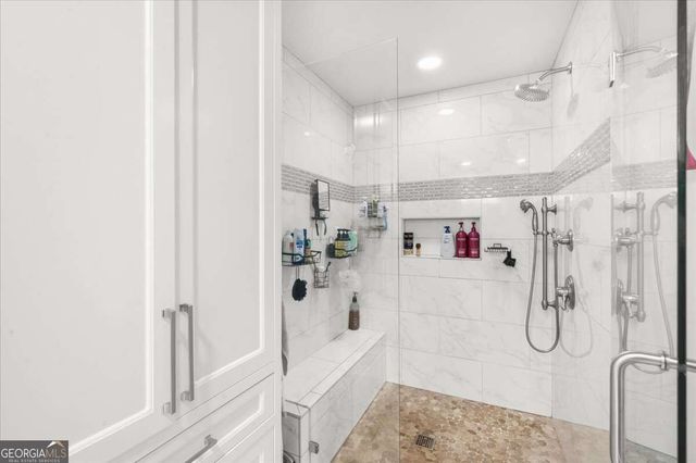 5823 Lakeshore Drive, Buford, GA 30518