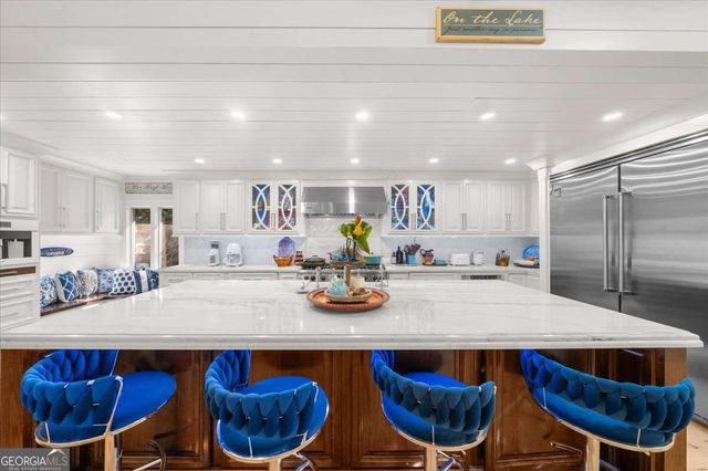 5823 Lakeshore Drive, Buford, GA 30518