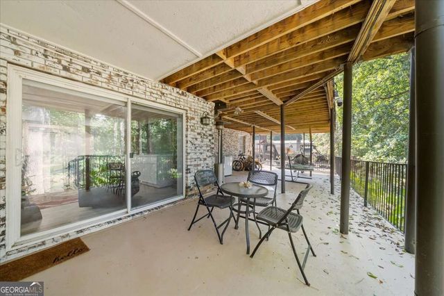5823 Lakeshore Drive, Buford, GA 30518