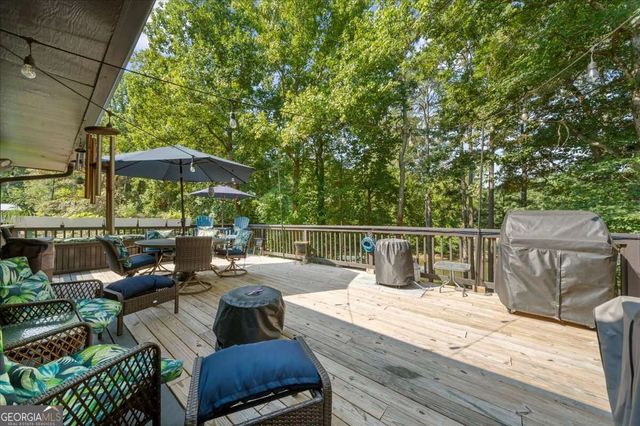 5823 Lakeshore Drive, Buford, GA 30518