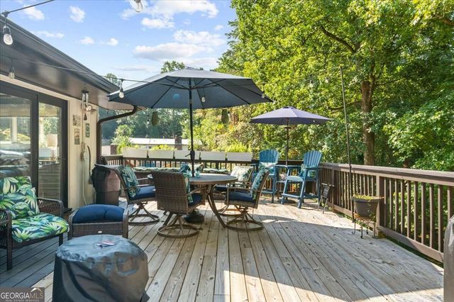 5823 Lakeshore Drive, Buford, GA 30518