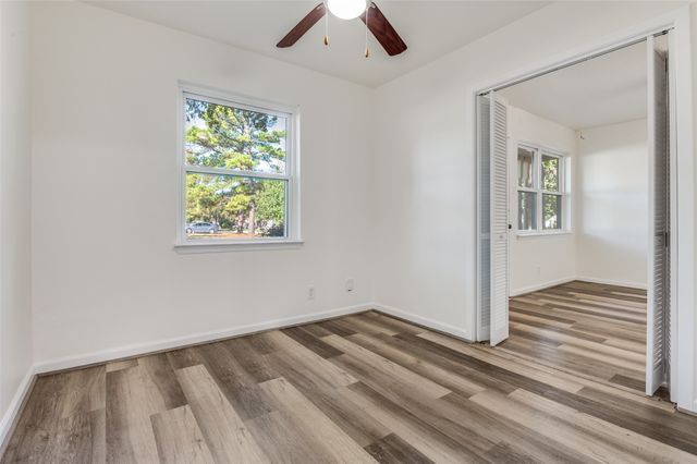 803 Clover Park Drive, Arlington, TX 76013