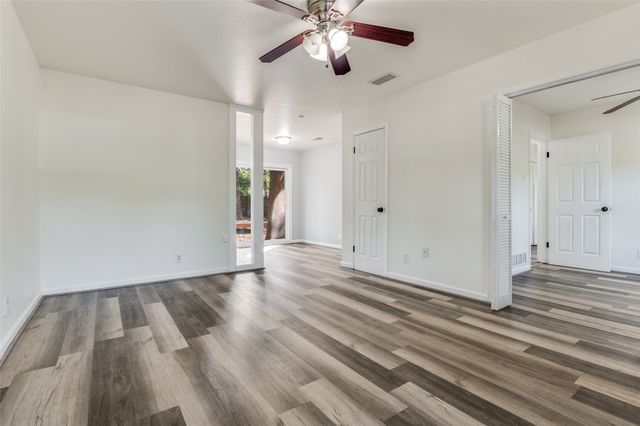 803 Clover Park Drive, Arlington, TX 76013