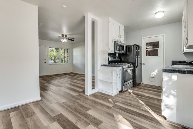 803 Clover Park Drive, Arlington, TX 76013