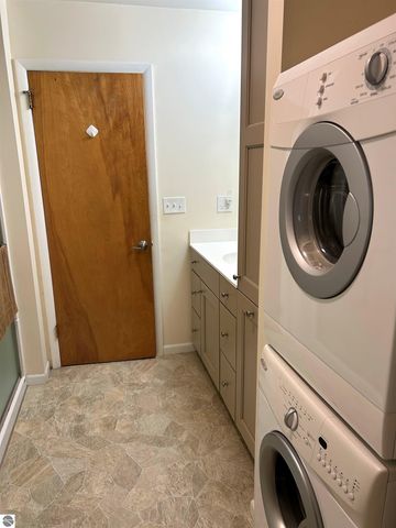 3146 N Concourse Drive, Mt Pleasant, MI 48858