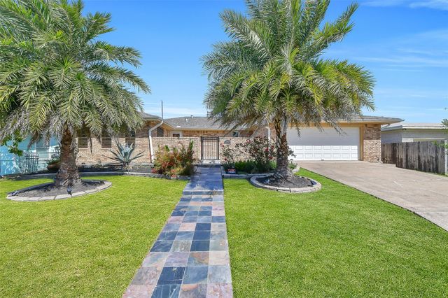 7806 Pruitt Drive, Galveston, TX 77554