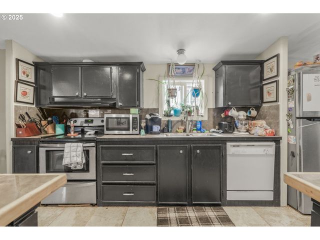 13620 Sw BEEF BEND Rd 16, Portland, OR 97224