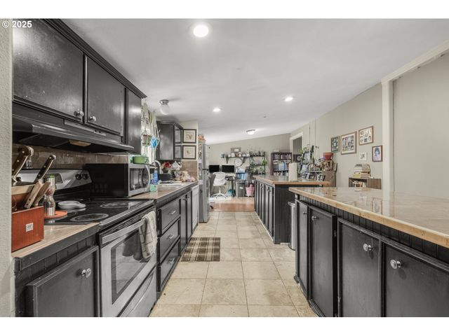 13620 Sw BEEF BEND Rd 16, Portland, OR 97224