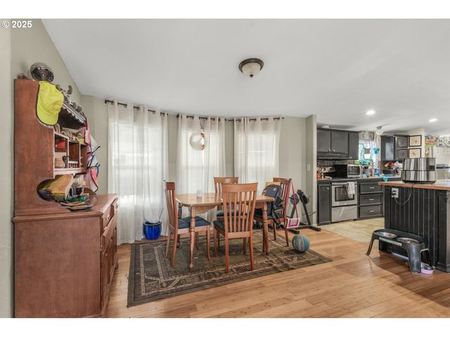 13620 Sw BEEF BEND Rd 16, Portland, OR 97224