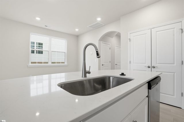 457 Lee's Corner Lane, Woodruff, SC 29388