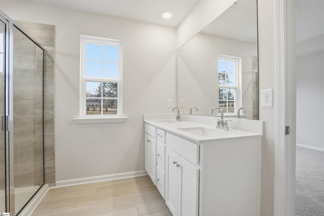 457 Lee's Corner Lane, Woodruff, SC 29388