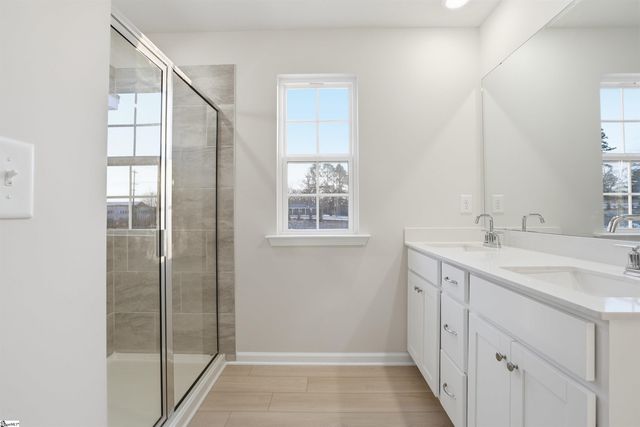 457 Lee's Corner Lane, Woodruff, SC 29388