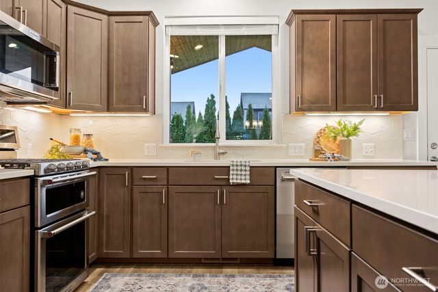 1411 Woods Point Loop, Ferndale, WA 98248