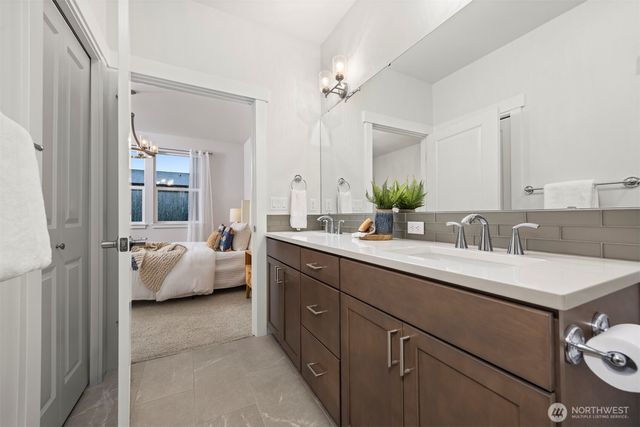 1411 Woods Point Loop, Ferndale, WA 98248