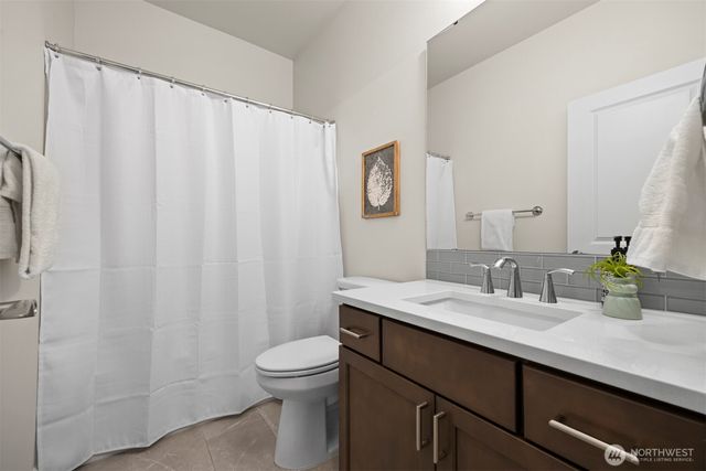 1411 Woods Point Loop, Ferndale, WA 98248