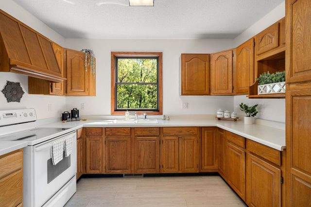 549 Upper 216th Avenue, Somerset, WI 54025