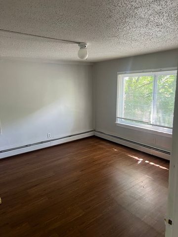 67 Curve St 3, Millis, MA 02054
