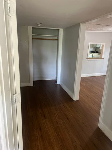67 Curve St 3, Millis, MA 02054