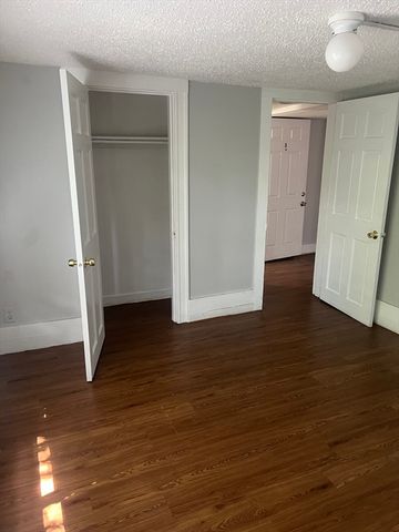 67 Curve St 3, Millis, MA 02054