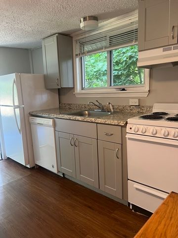 67 Curve St 3, Millis, MA 02054