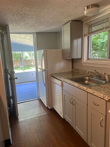 67 Curve St 3, Millis, MA 02054
