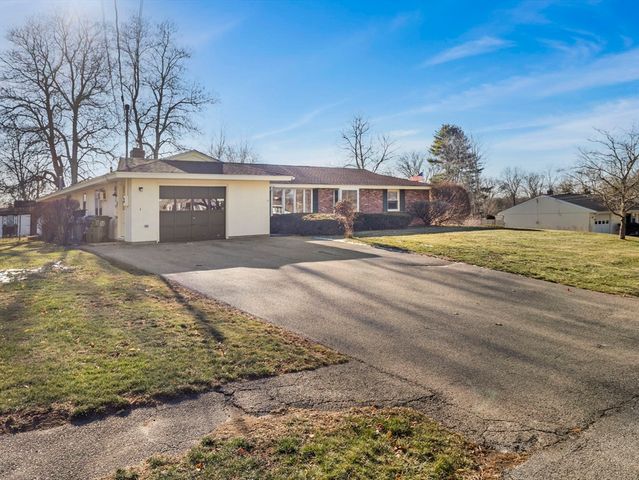 11 Reservoir Dr., Danvers, MA 01923