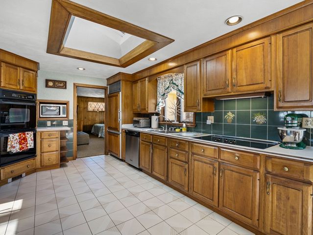 11 Reservoir Dr., Danvers, MA 01923