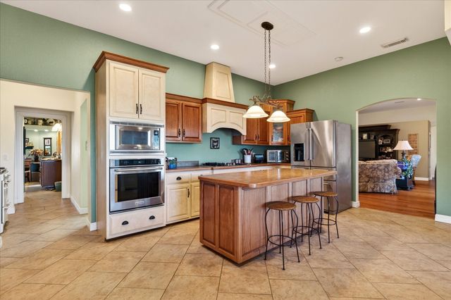 2279 Big Sky Trail, Ponder, TX 76259