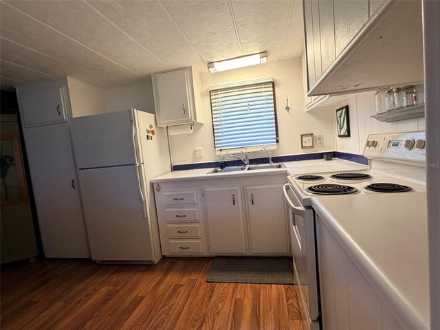 2248 CA D ORO DRIVE, Sarasota, FL 34238