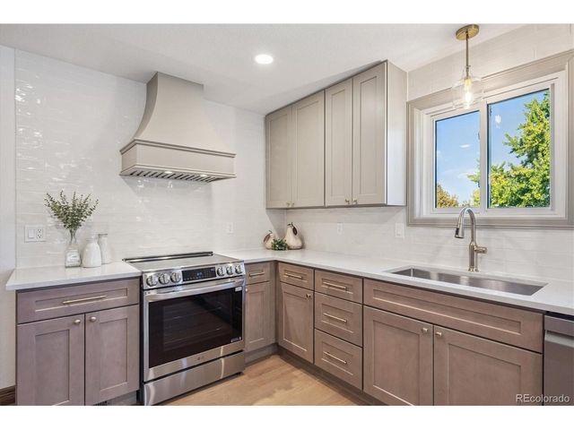 3229 Swadley St, Wheat Ridge, CO 80033