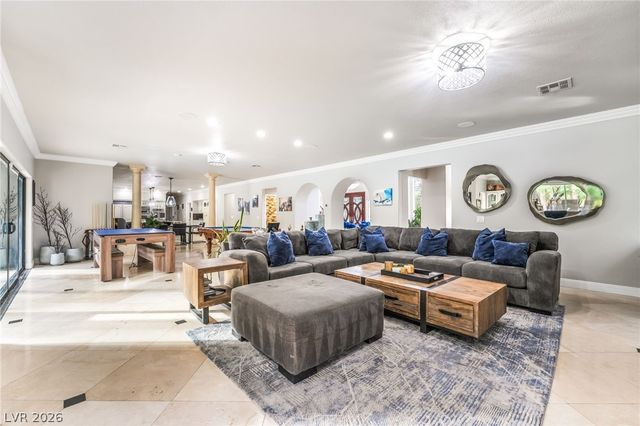 7525 Eldora Avenue, Las Vegas, NV 89117