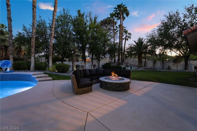 7525 Eldora Avenue, Las Vegas, NV 89117