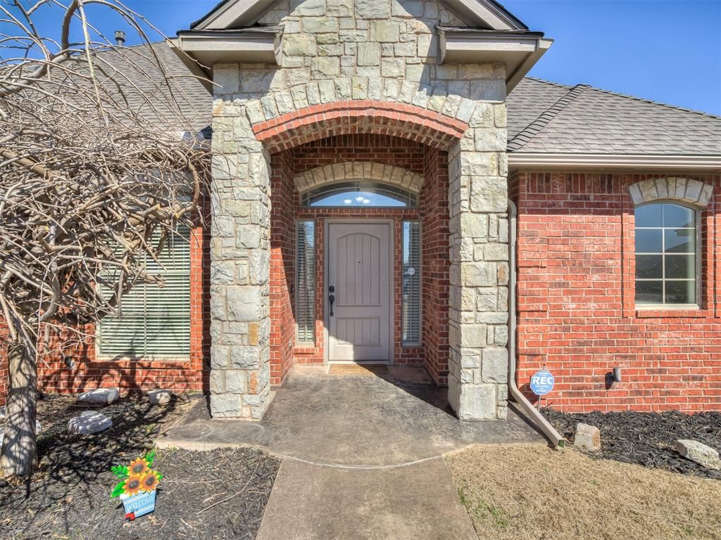 Image 1 of property listing at 1801 SE 18th Street, Moore, OK 73160