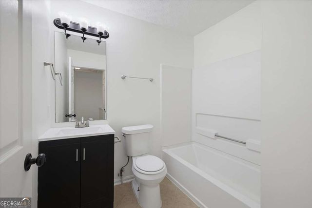1324 Hollenbeck Lane, Riverdale, GA 30296