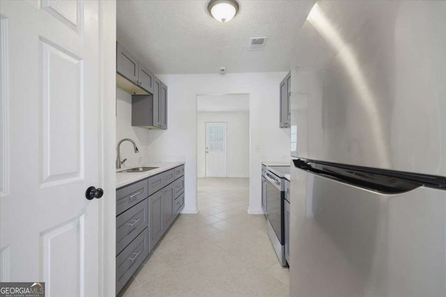 1324 Hollenbeck Lane, Riverdale, GA 30296