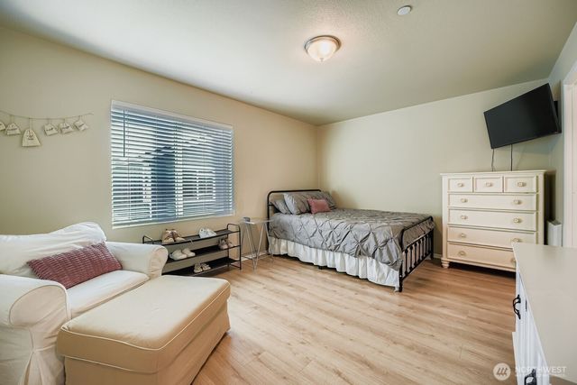 32668 Steamboat Lane, Black Diamond, WA 98010
