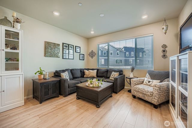 32668 Steamboat Lane, Black Diamond, WA 98010