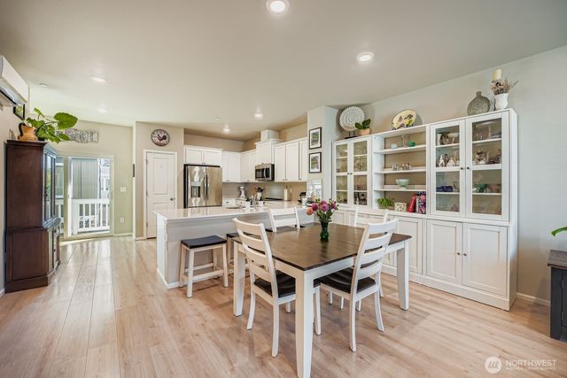 32668 Steamboat Lane, Black Diamond, WA 98010