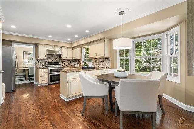1347 DEEP RUN Road, Naperville, IL 60540