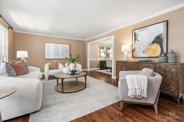 1347 DEEP RUN Road, Naperville, IL 60540