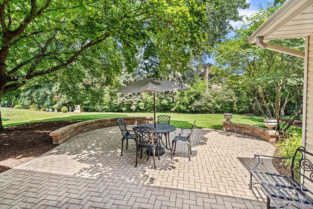 1347 DEEP RUN Road, Naperville, IL 60540