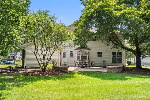 1347 DEEP RUN Road, Naperville, IL 60540