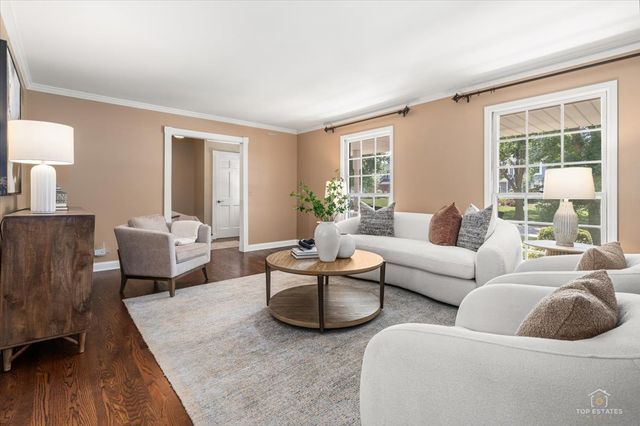 1347 DEEP RUN Road, Naperville, IL 60540